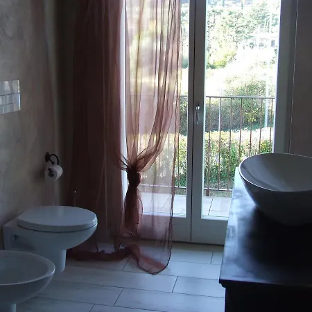 Apartmán Bilocale Papavero, Magnolia O Girasole San Felice del Benaco